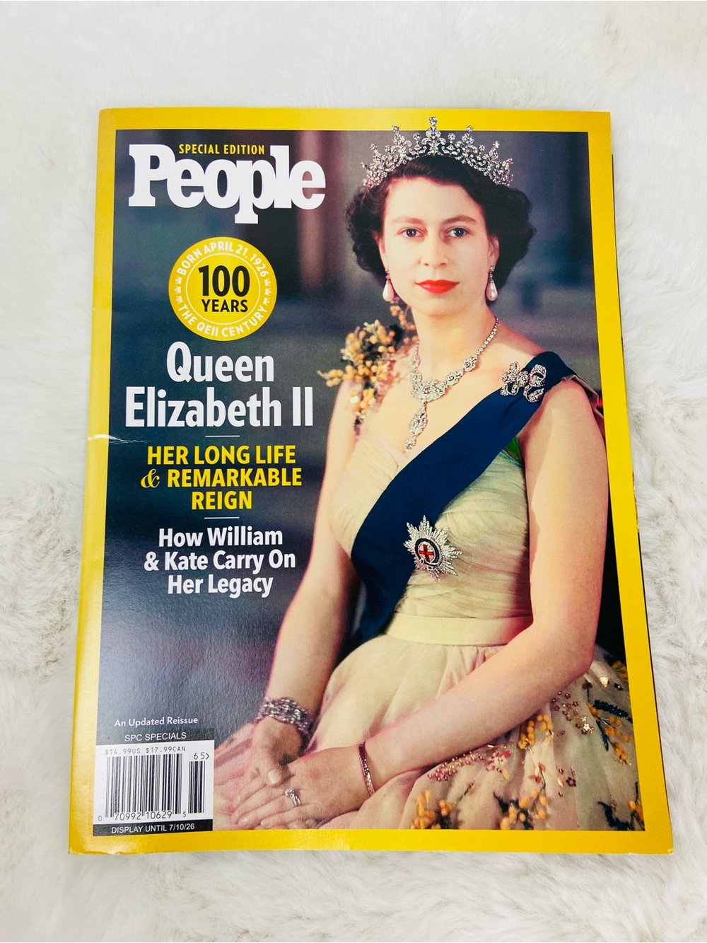 People Special Edition Queen Elizabeth II Collectible Magazine